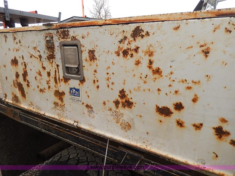 image for item H1398 2000 Ford F450 Super Duty XL flatbed truck