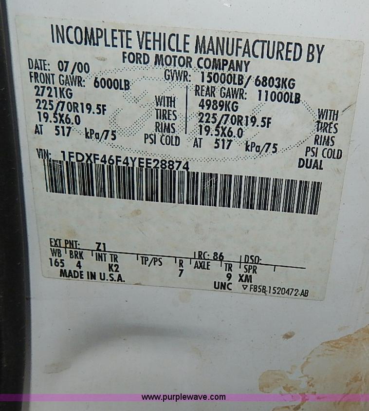 image for item H1398 2000 Ford F450 Super Duty XL flatbed truck