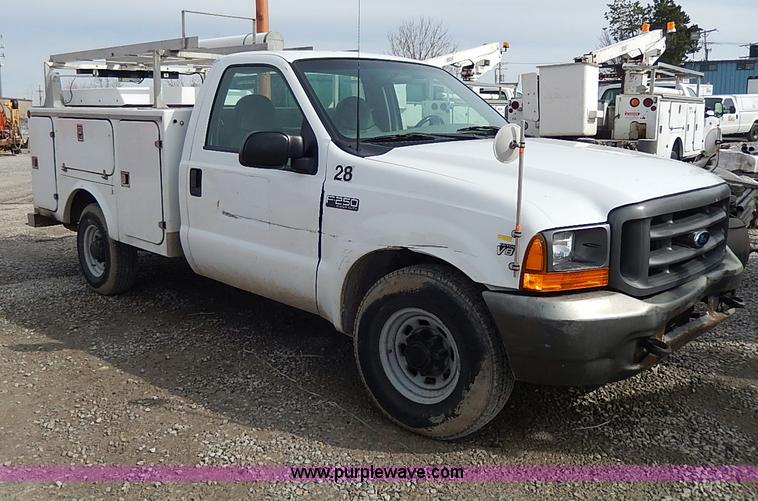 image for item H1401 1999 Ford F250 Super Duty XL utility truck