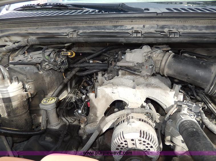 image for item H1401 1999 Ford F250 Super Duty XL utility truck