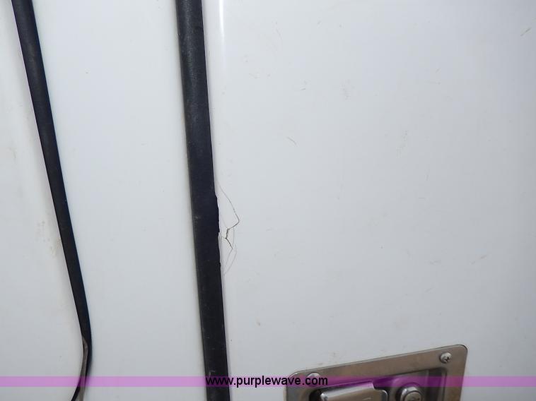 image for item H1401 1999 Ford F250 Super Duty XL utility truck