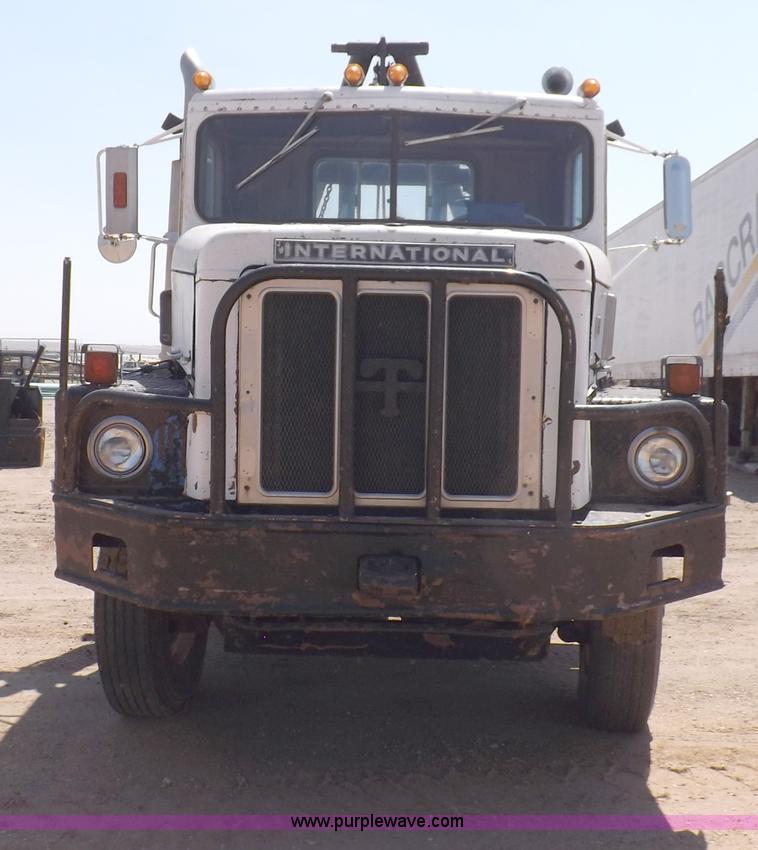 image for item H1944 1974 International Paystar 5000 semi truck