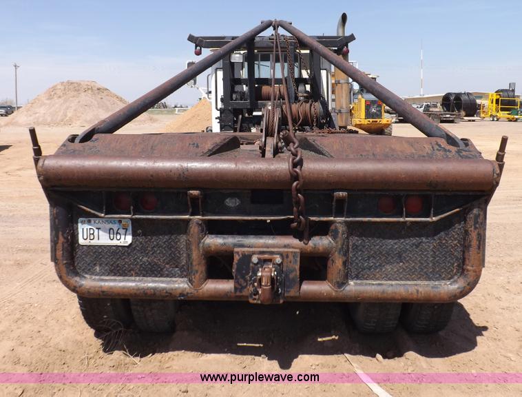 image for item H1944 1974 International Paystar 5000 semi truck