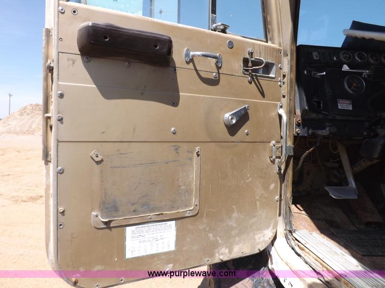 image for item H1944 1974 International Paystar 5000 semi truck