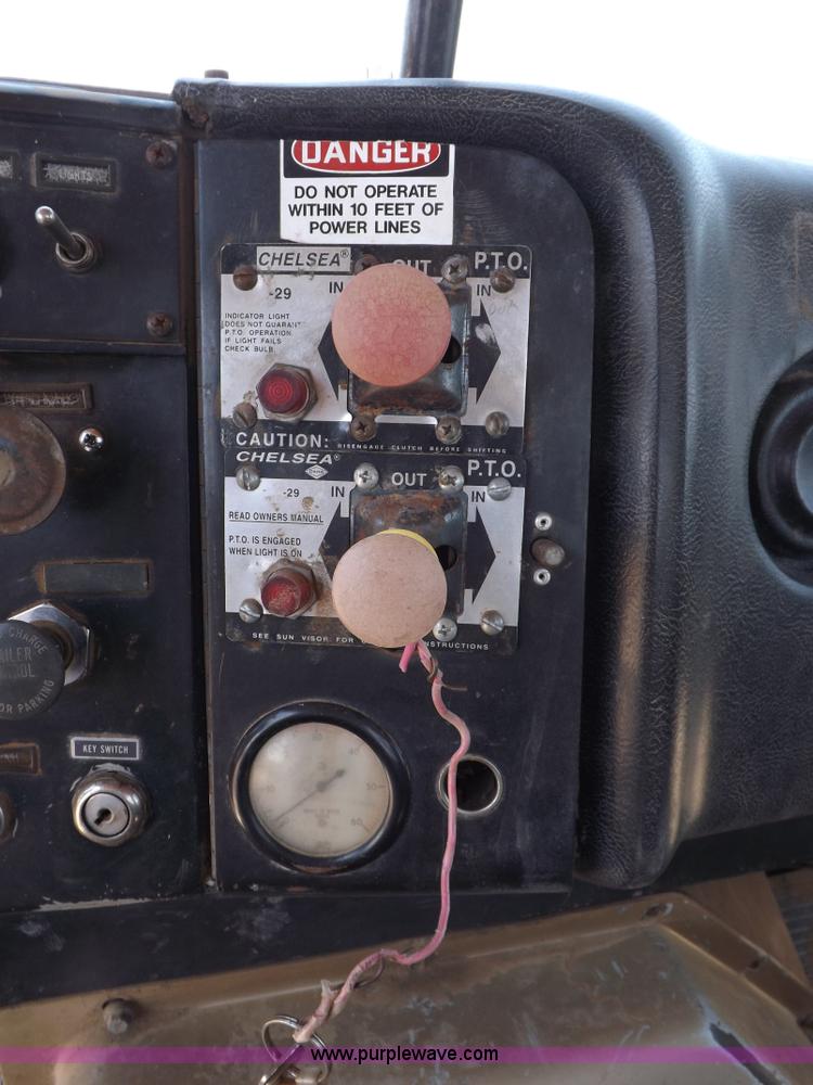 image for item H1944 1974 International Paystar 5000 semi truck