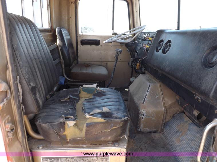 image for item H1944 1974 International Paystar 5000 semi truck