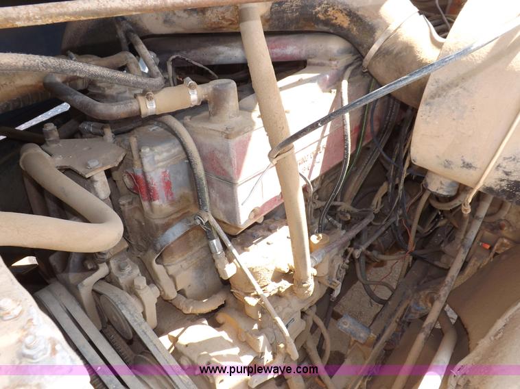 image for item H1944 1974 International Paystar 5000 semi truck