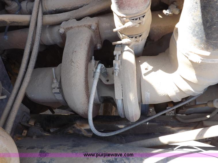 image for item H1944 1974 International Paystar 5000 semi truck