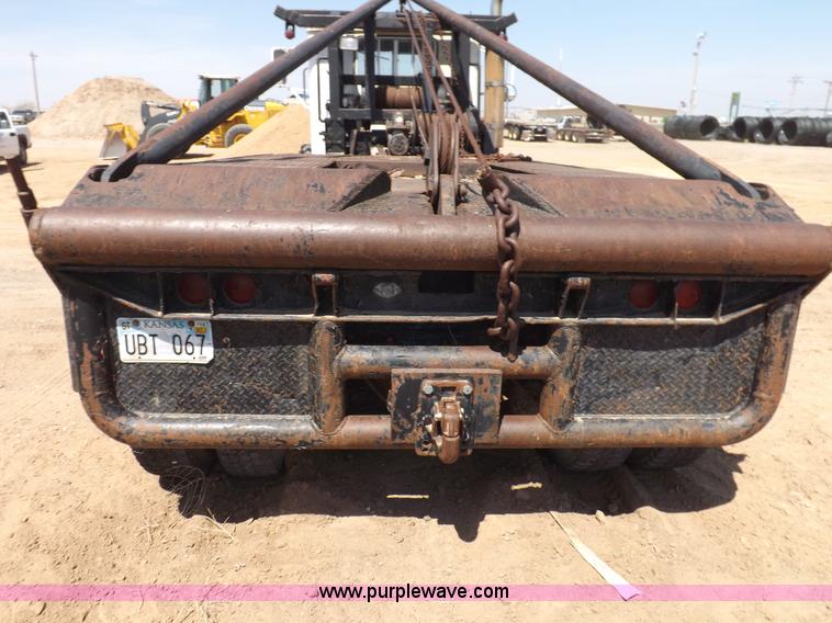 image for item H1944 1974 International Paystar 5000 semi truck