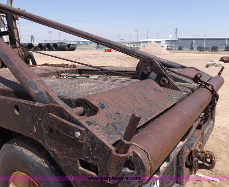 image for item H1944 1974 International Paystar 5000 semi truck