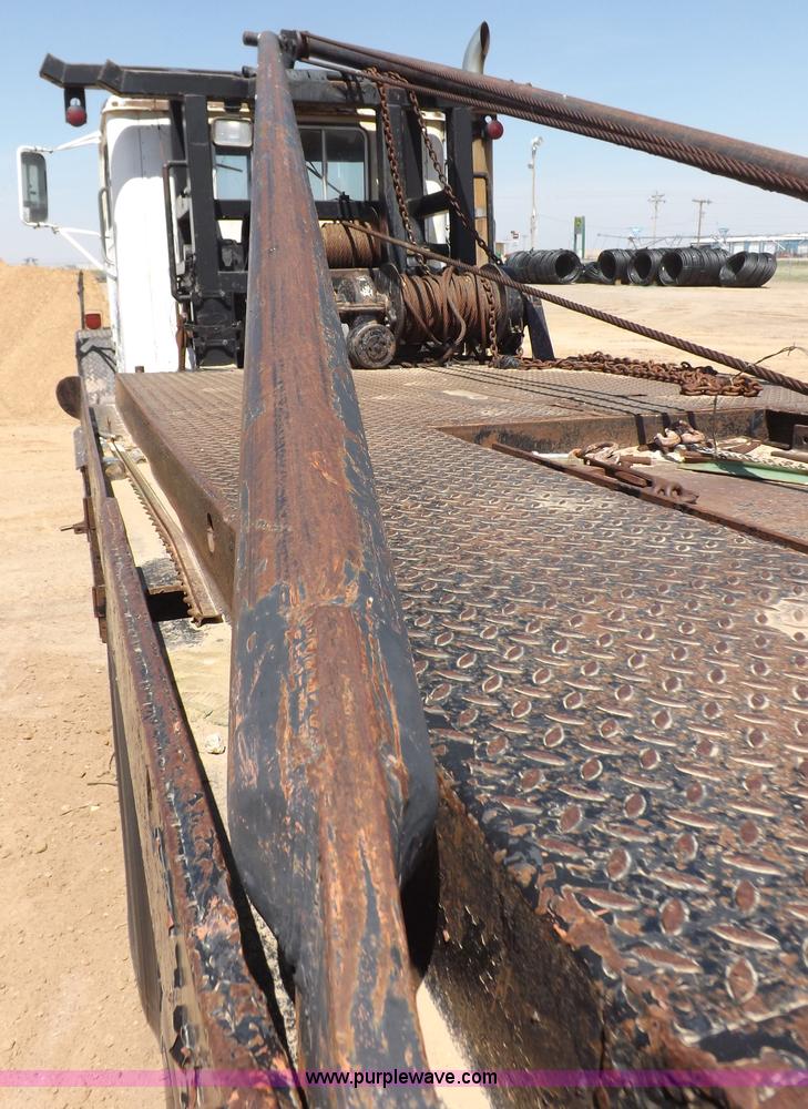 image for item H1944 1974 International Paystar 5000 semi truck