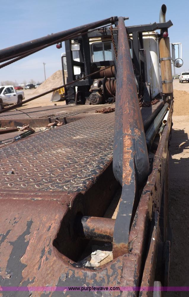 image for item H1944 1974 International Paystar 5000 semi truck