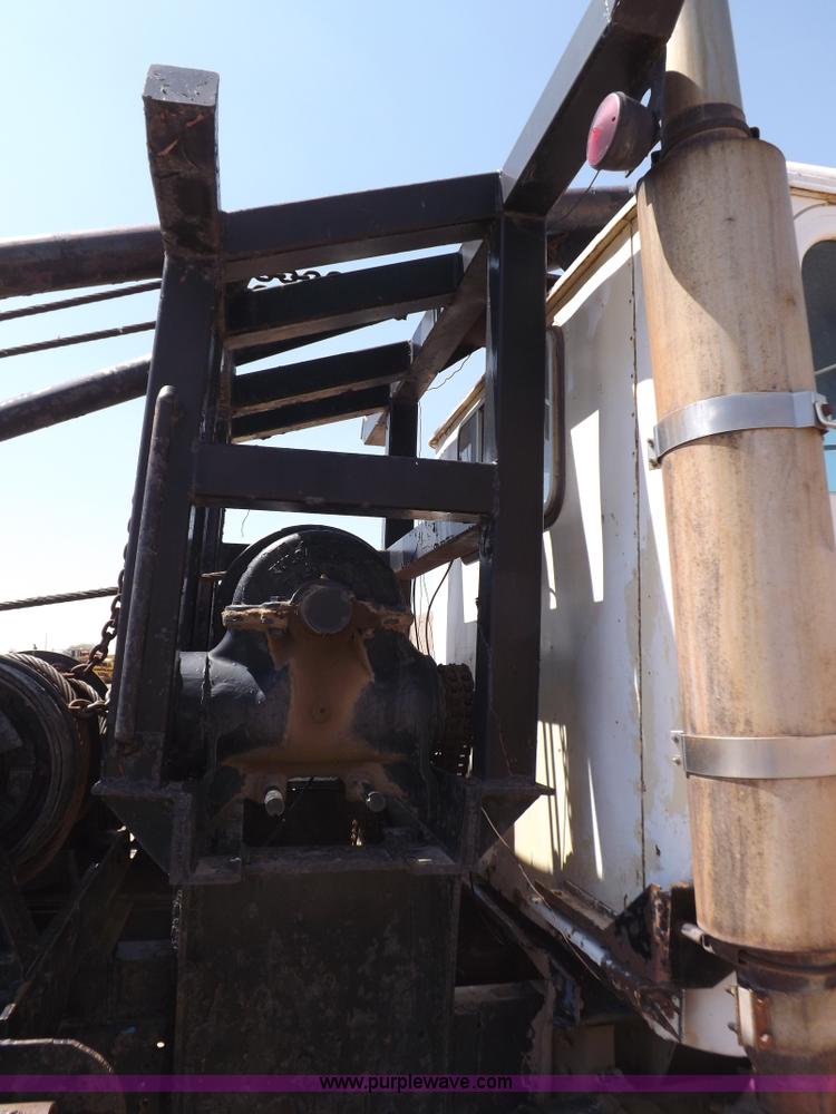 image for item H1944 1974 International Paystar 5000 semi truck