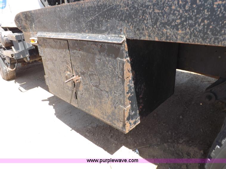 image for item H1944 1974 International Paystar 5000 semi truck