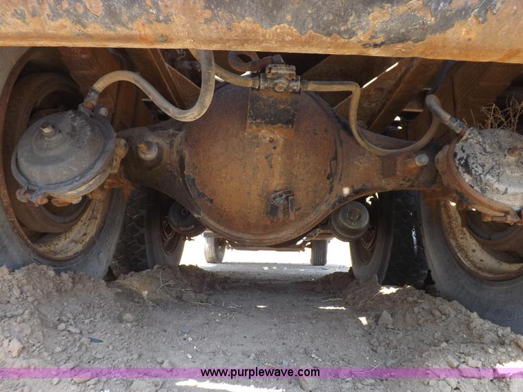 image for item H1944 1974 International Paystar 5000 semi truck