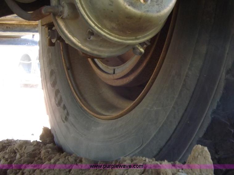 image for item H1944 1974 International Paystar 5000 semi truck