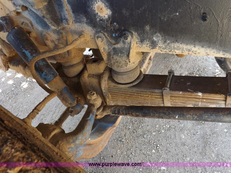 image for item H1944 1974 International Paystar 5000 semi truck