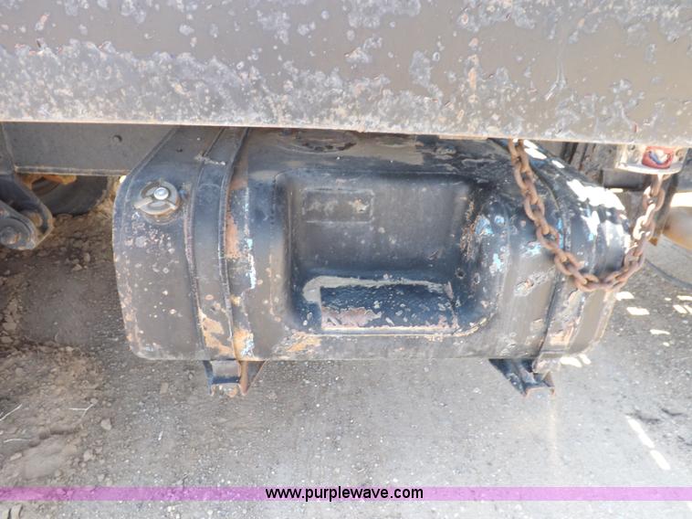 image for item H1944 1974 International Paystar 5000 semi truck