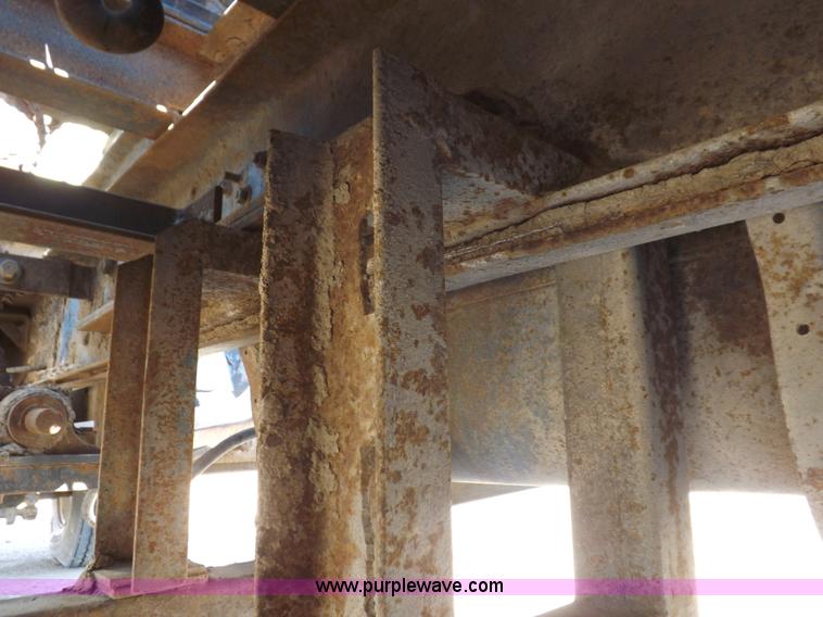 image for item H1944 1974 International Paystar 5000 semi truck