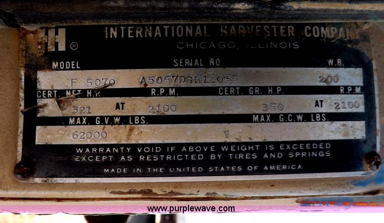 image for item H1944 1974 International Paystar 5000 semi truck