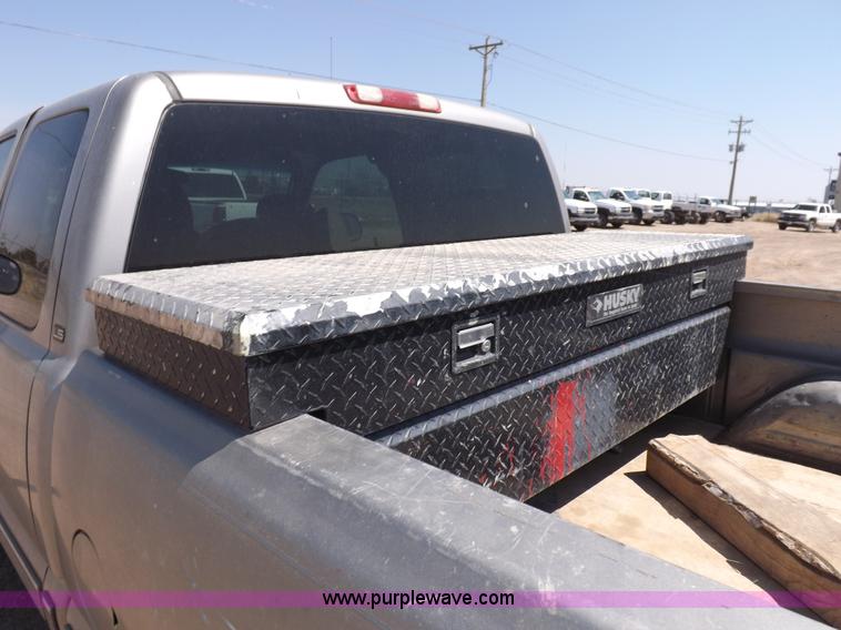 image for item H1945 2002 Chevrolet Silverado 1500 LS Ext. Cab pickup truck