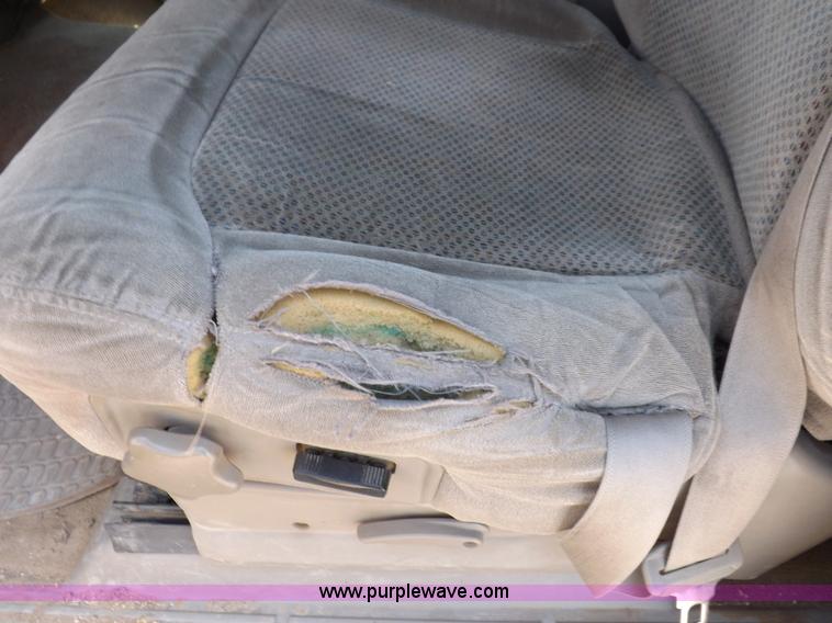 image for item H1945 2002 Chevrolet Silverado 1500 LS Ext. Cab pickup truck