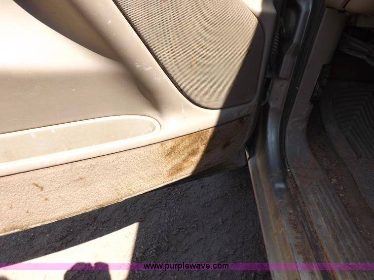 image for item H1945 2002 Chevrolet Silverado 1500 LS Ext. Cab pickup truck