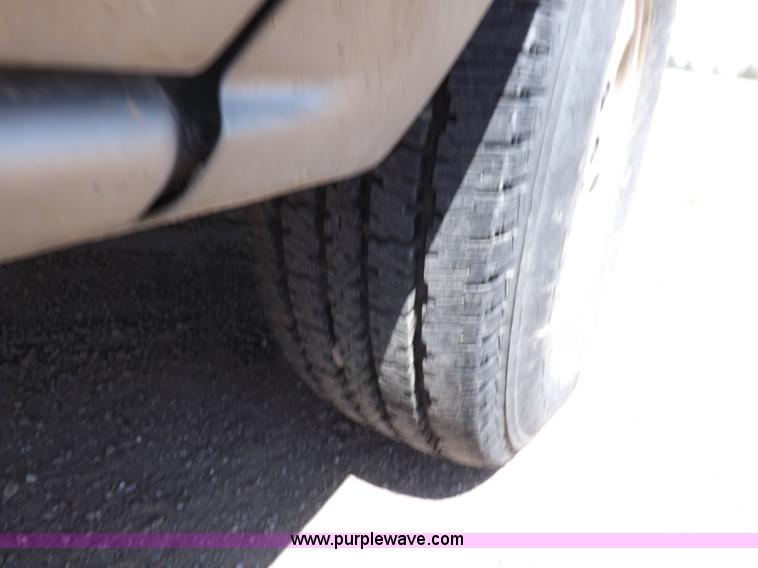 image for item H1945 2002 Chevrolet Silverado 1500 LS Ext. Cab pickup truck