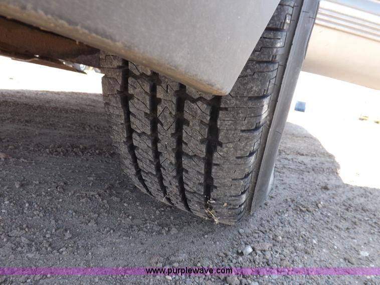 image for item H1945 2002 Chevrolet Silverado 1500 LS Ext. Cab pickup truck