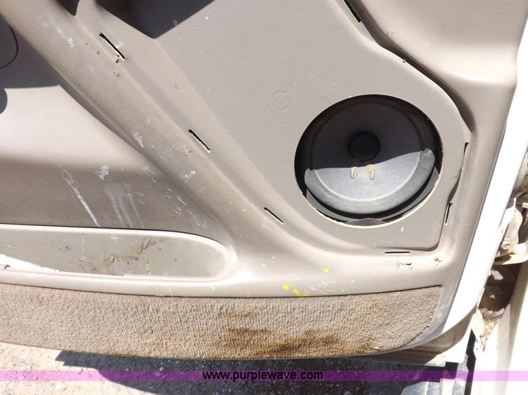 image for item H1946 2003 Chevrolet Silverado 1500HD LS Crew Cab pickup truck