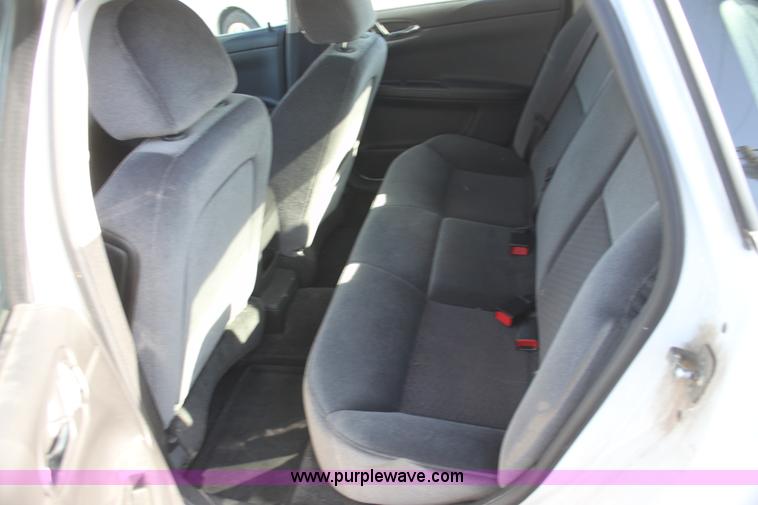 image for item H2119 2010 Chevrolet Impala LT