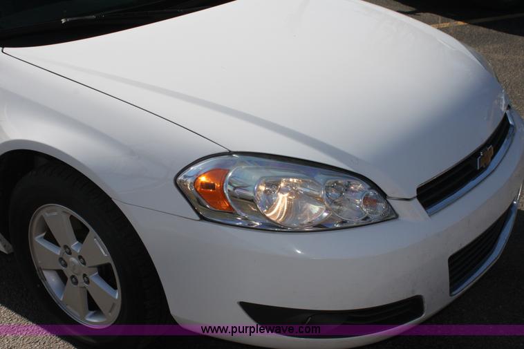 image for item H2119 2010 Chevrolet Impala LT