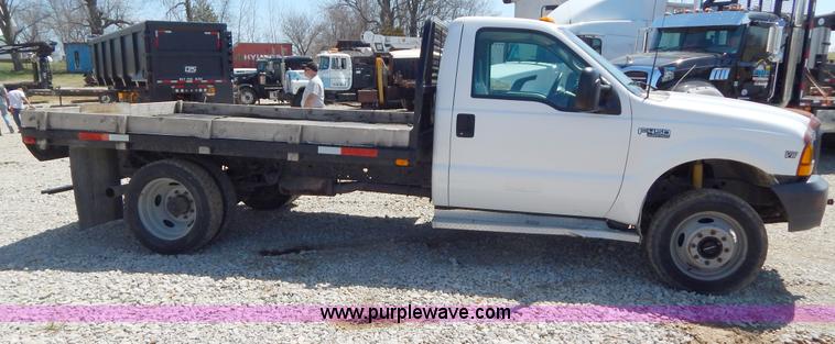 image for item H3457 1999 Ford F450 Super Duty flatbed truck