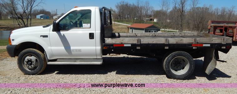image for item H3457 1999 Ford F450 Super Duty flatbed truck