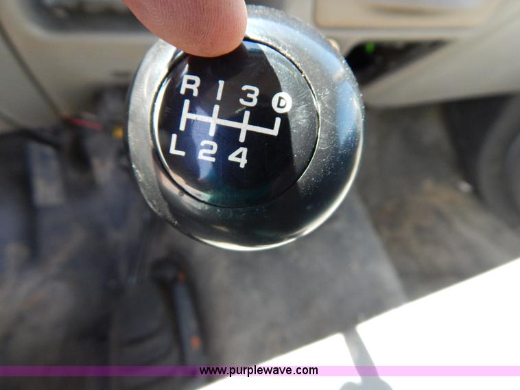 image for item H3457 1999 Ford F450 Super Duty flatbed truck