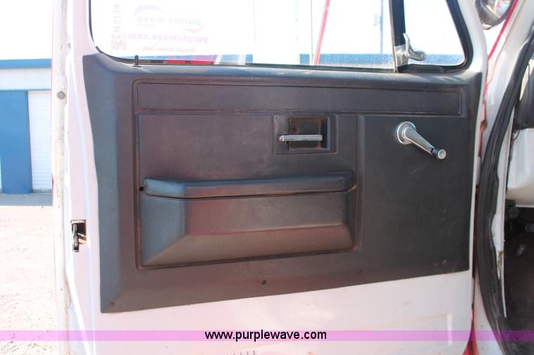 image for item H5718 1984 GMC TopKick 7000 fire truck