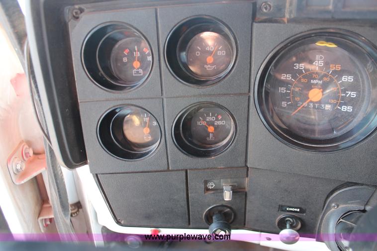 image for item H5718 1984 GMC TopKick 7000 fire truck