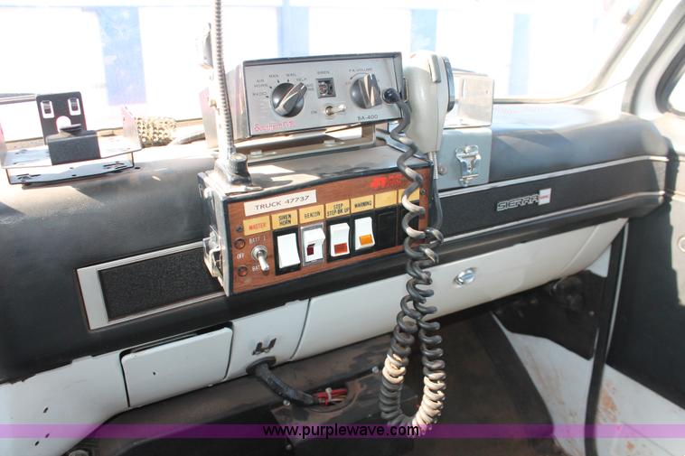 image for item H5718 1984 GMC TopKick 7000 fire truck