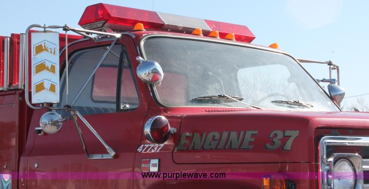 image for item H5718 1984 GMC TopKick 7000 fire truck