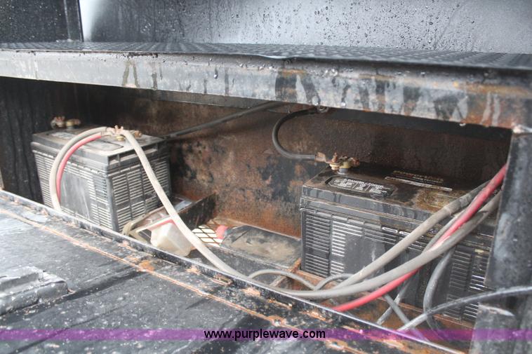 image for item H6002 2002 L&L gooseneck dump bed trailer