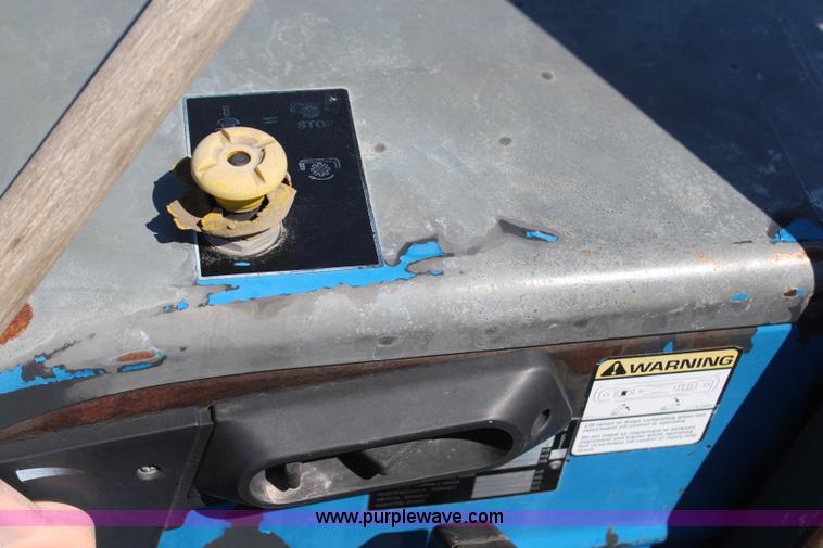 image for item H6058 1998 New Holland TL80 MFWD tractor