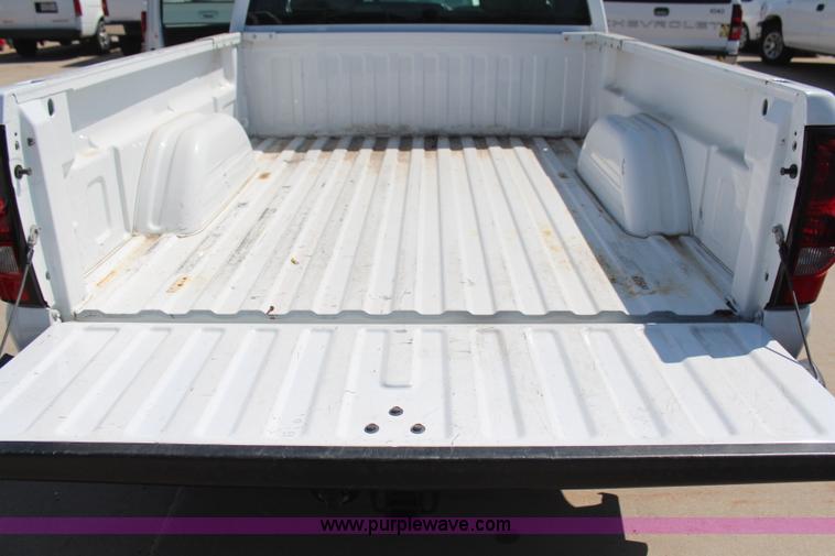 image for item H6071 2006 Chevrolet Silverado 1500 Ext. Cab pickup truck