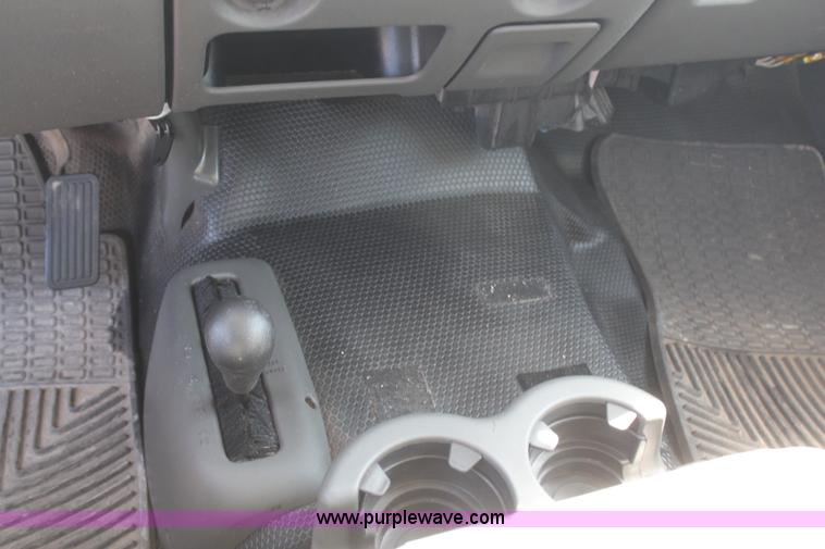 image for item H6072 2005 Chevrolet Silverado 1500 Ext. Cab pickup truck