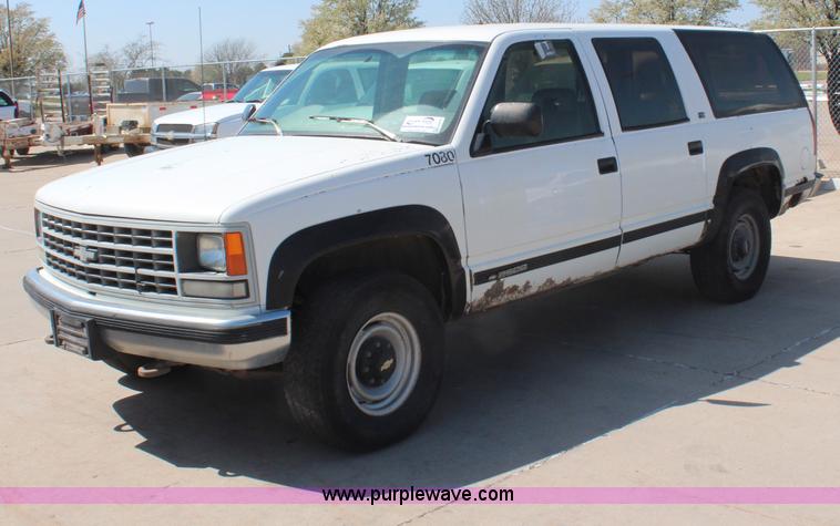 image for item H6073 1993 Chevrolet Suburban K2500 SUV