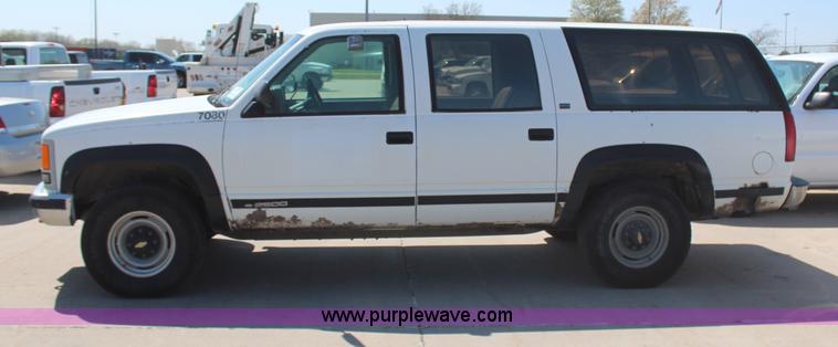 image for item H6073 1993 Chevrolet Suburban K2500 SUV