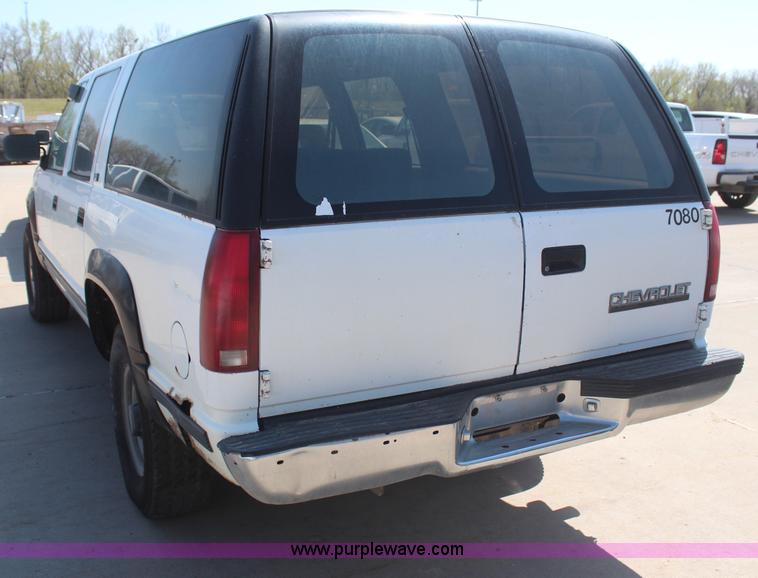 image for item H6073 1993 Chevrolet Suburban K2500 SUV
