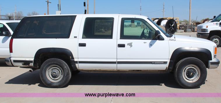 image for item H6073 1993 Chevrolet Suburban K2500 SUV