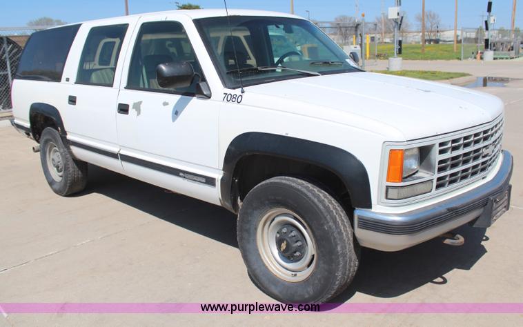 image for item H6073 1993 Chevrolet Suburban K2500 SUV