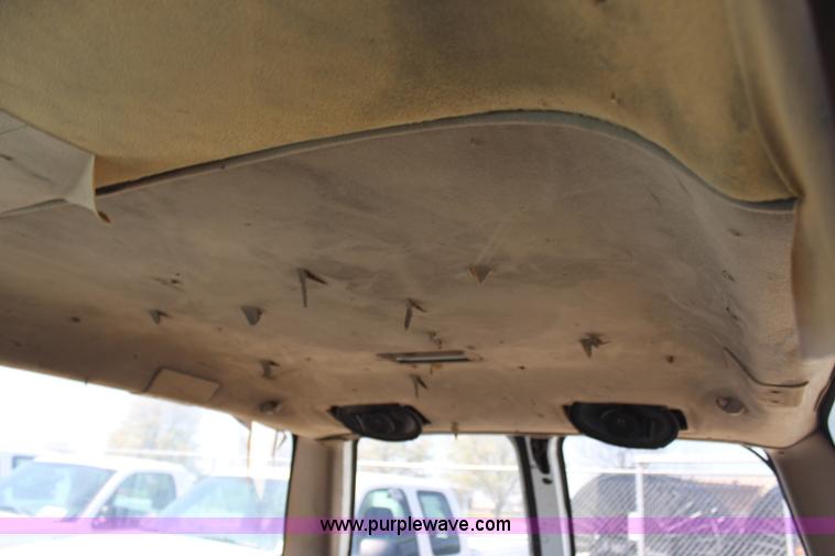 image for item H6073 1993 Chevrolet Suburban K2500 SUV
