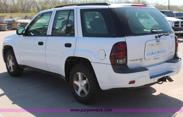 image for item H6074 2006 Chevrolet Trailblazer LS SUV